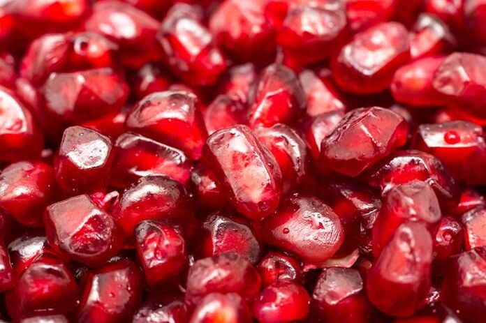 Cream based on pomegranate seed oil will help stop age-related changes in facial skin