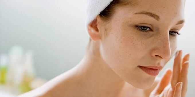 Regular use of essential oils to hydrate facial skin